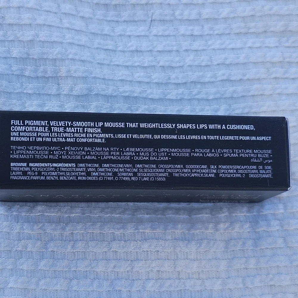 Anastasia Beverly Hills Lip Velvet Lipstick Mouse Matte shade brownie